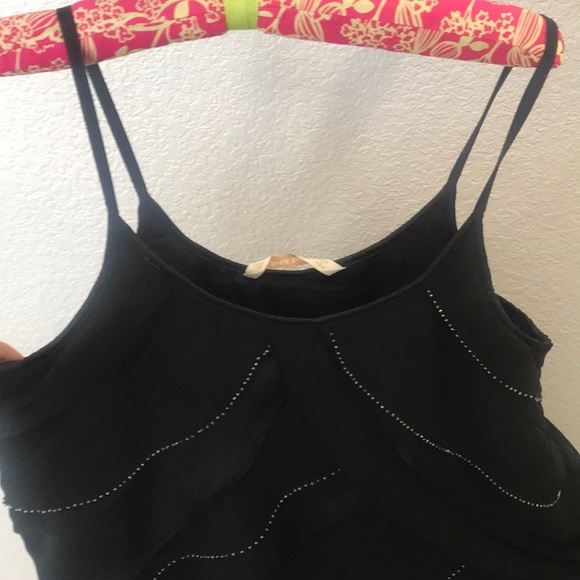 Multi-Layered Zara Tank Top With Silver Beads - Picture 2 of 6